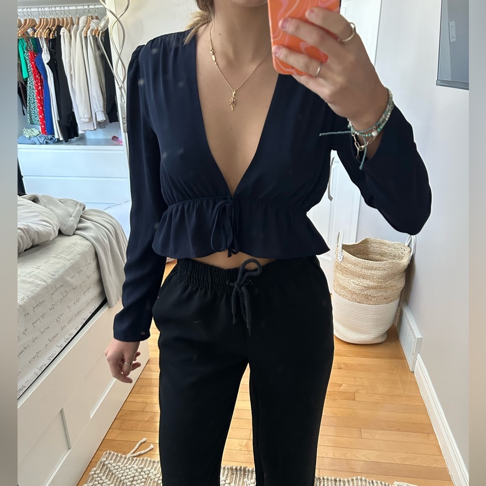 Aritzia shirt